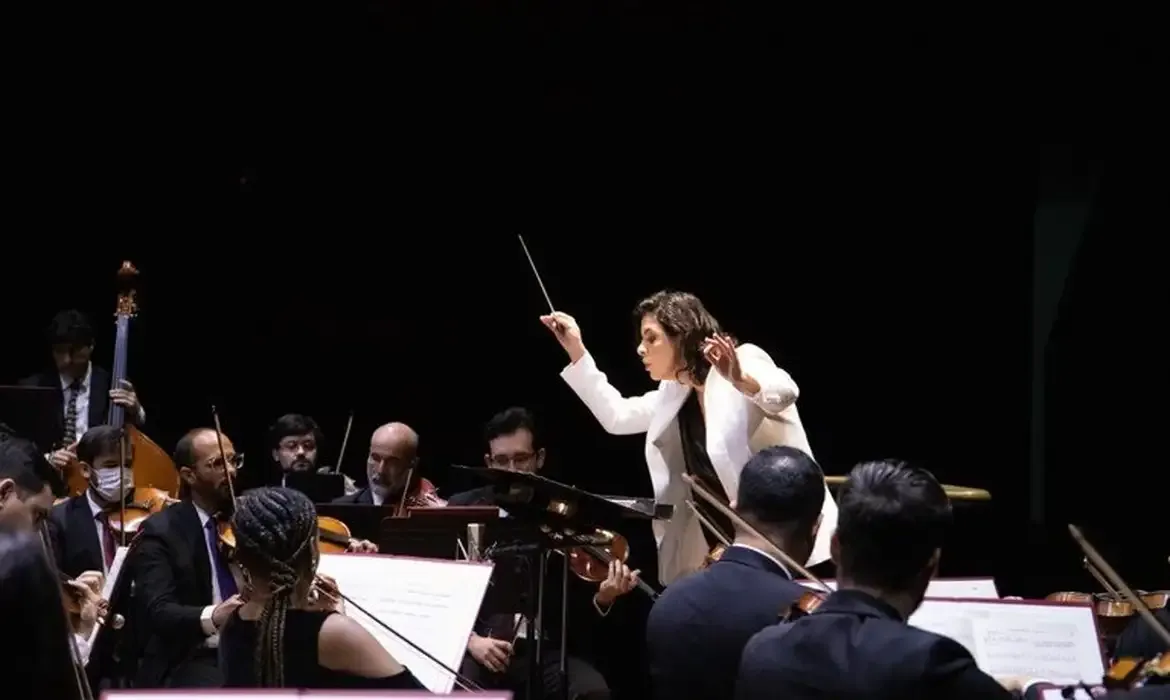 Rádio MEC transmite concerto da Filarmônica de Goiás ao vivo