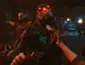 Cyberpunk 2077 libera combate com duas armas