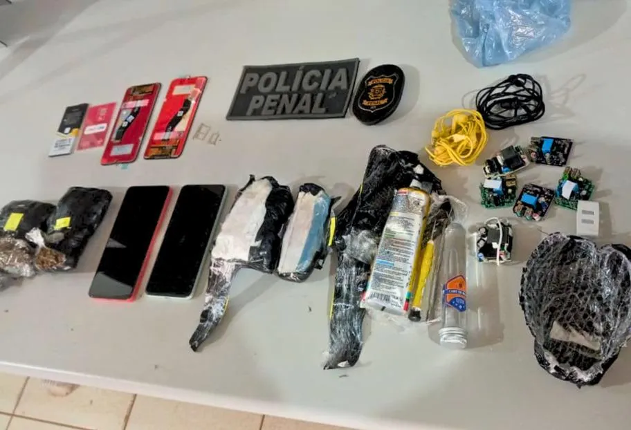 Policial penal e detento são presos em Tangará da Serra por entrada de drogas e celulares em presídio