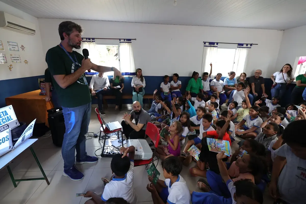 Educação ambiental mobiliza alunos em Chapada dos Guimarães