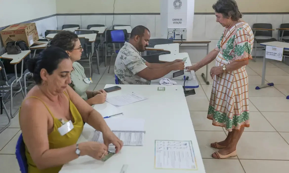 OEA monitora denúncias de falta de ônibus nas eleições