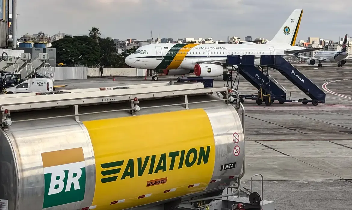 Petrobras reduz emissão de carbono na produção de SAF