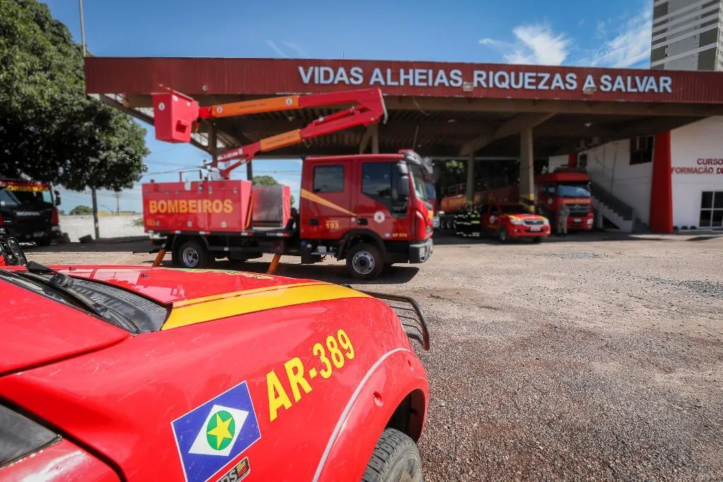 Corpo de Bombeiros Militar de Mato Grosso celebra 32 anos de emancipação e forma 90 soldados temporários