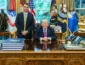 Trump evita apoiar Flávio Bolsonaro após carta