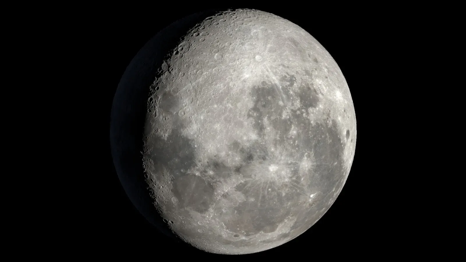 Lua minguante com 86% de iluminação no céu de Mato Grosso