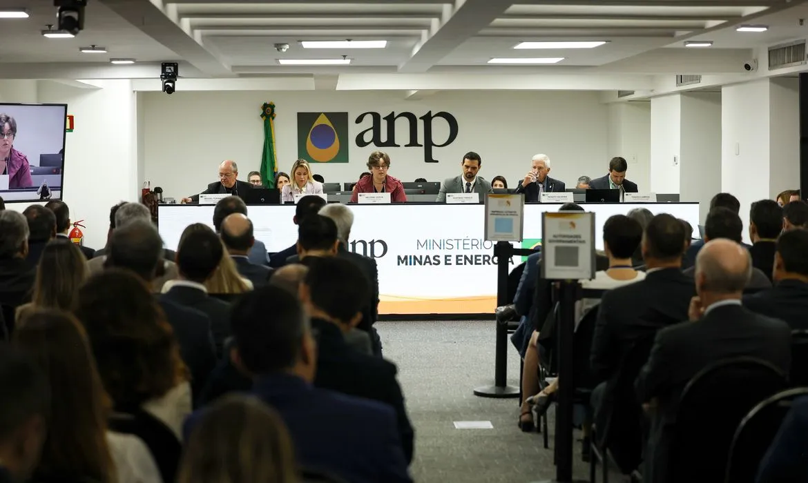 Leilão da ANP arrecada R$ 3 bilhões com 49 blocos