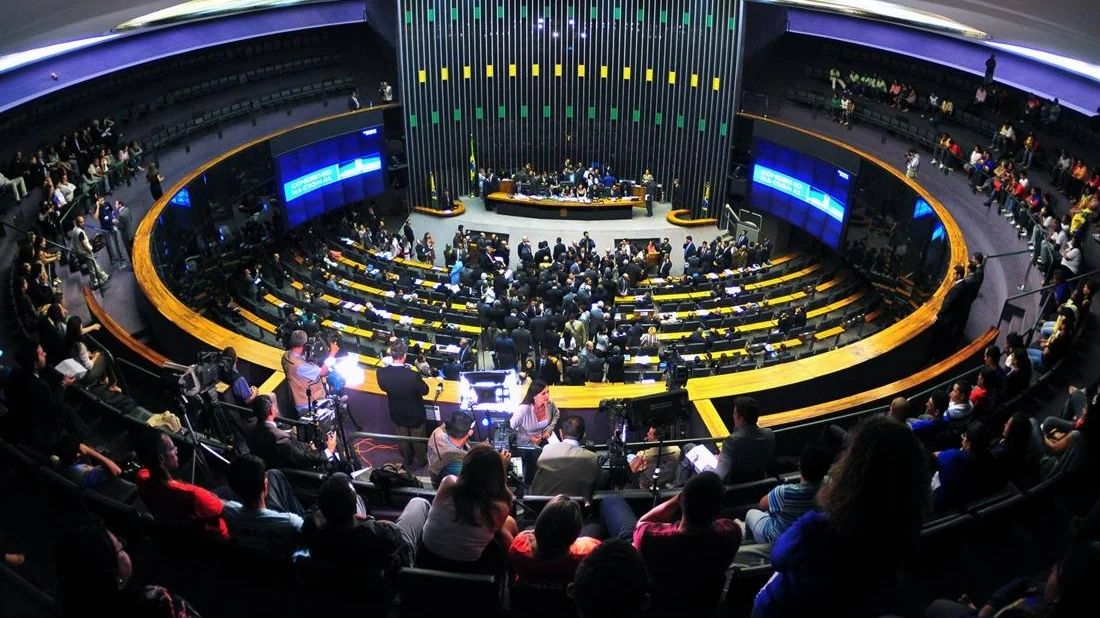 Bancadas negra e indígena encolhem e ocuparão 26,9% da Câmara dos Deputados em 2027