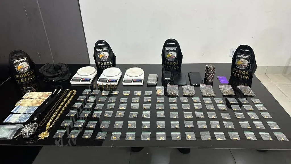 Força Tática prende casal e apreende 93 porções de drogas em Nova Mutum