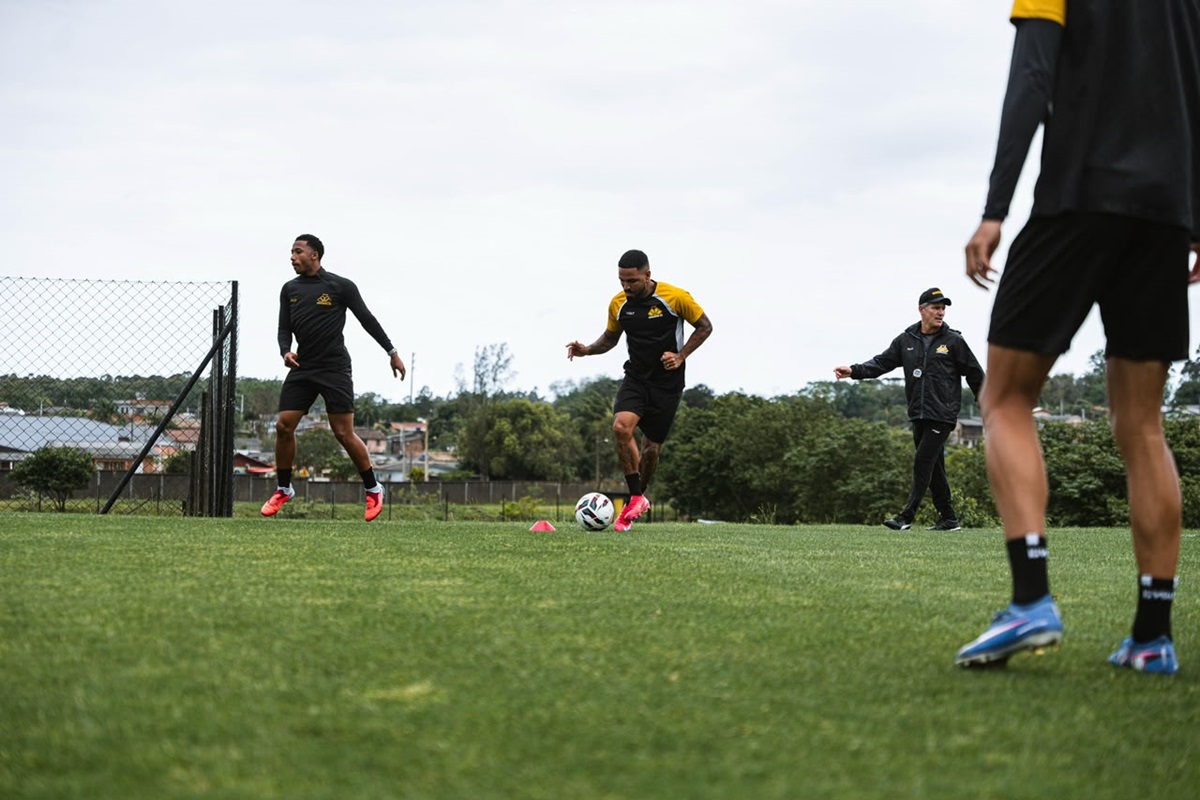 Sport x Criciúma: onde assistir ao vivo e prováveis escalações. Imagem: João Vitor Pereira Criciúma EC Sport x Criciúma: onde assistir ao vivo e prováveis escalações. Imagem: João Vitor Pereira Criciúma EC