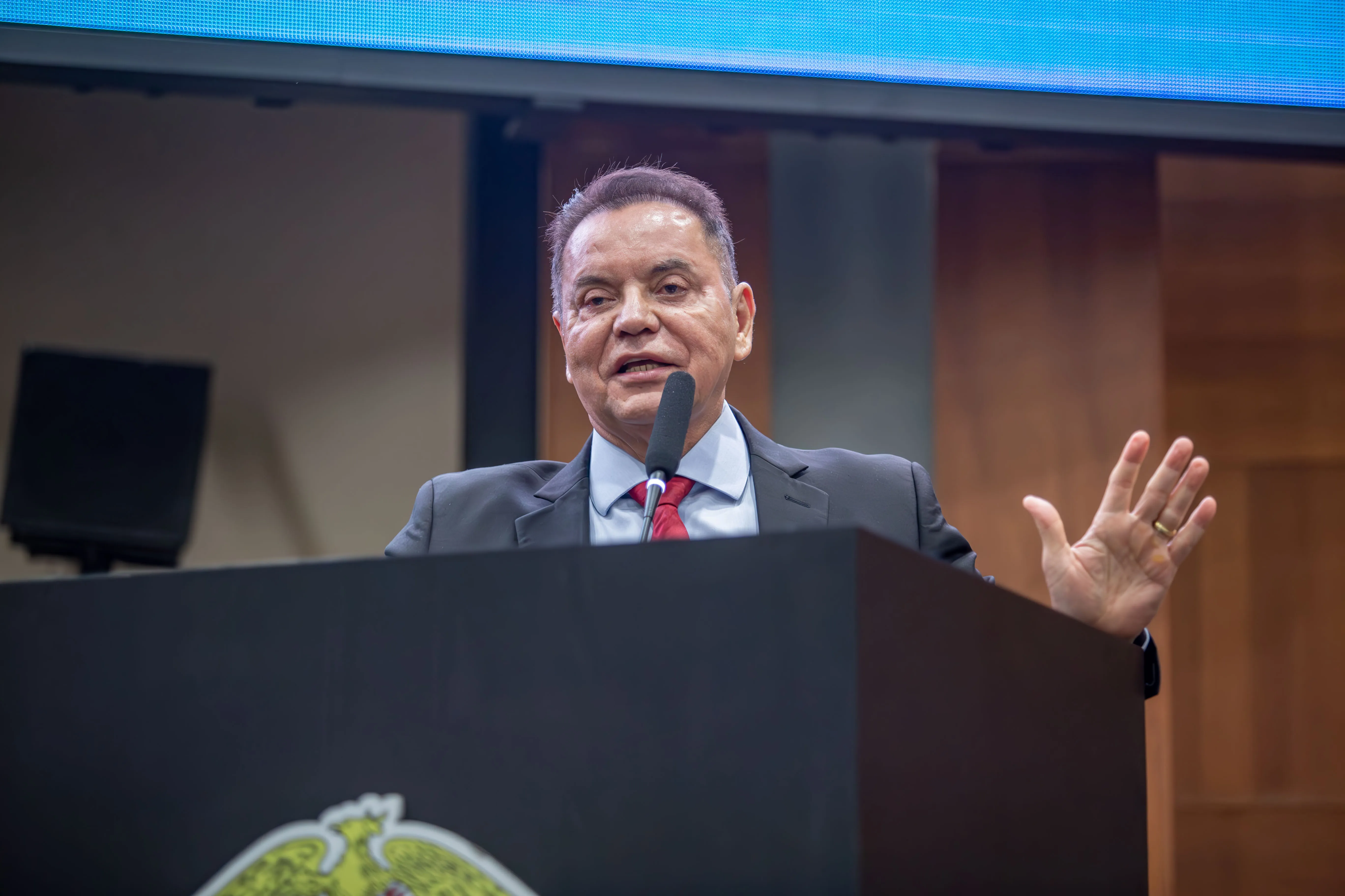 Projetos de Botelho avançam na Assembleia de MT