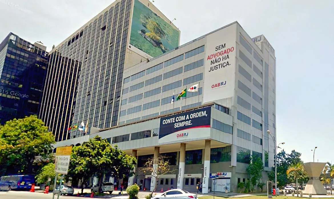 OAB-RJ consegue proibir venda de petições feitas por IA