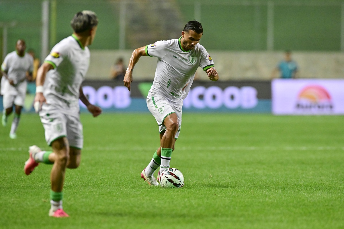 Criciúma x América-MG: onde assistir ao vivo, horário e escalações. Imagem: Mourão Panda/América-MG