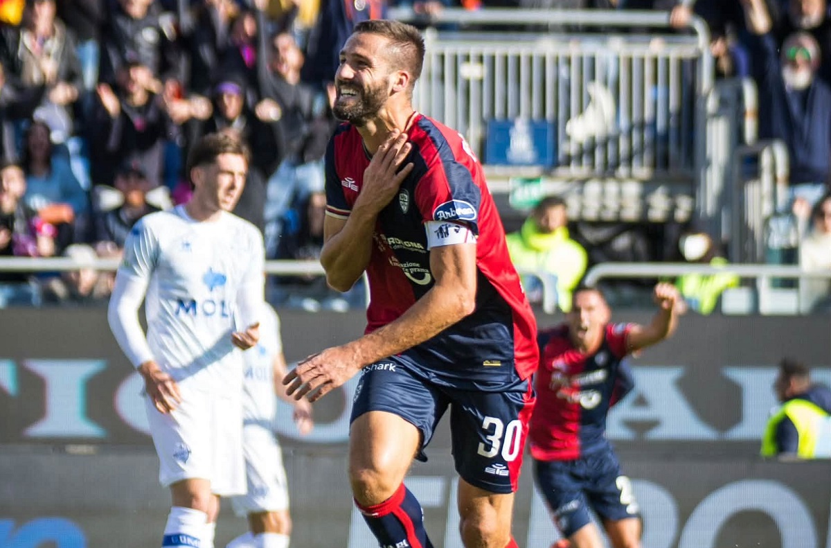 Monza x Cagliari: onde assistir ao vivo, horário e escalações pelo Campeonato Italiano. Imagem: Divulgação Cagliari