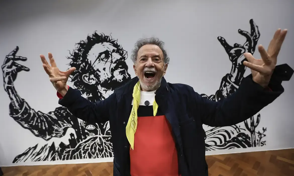 Exposição celebra 90 anos de Tom Zé em São Paulo