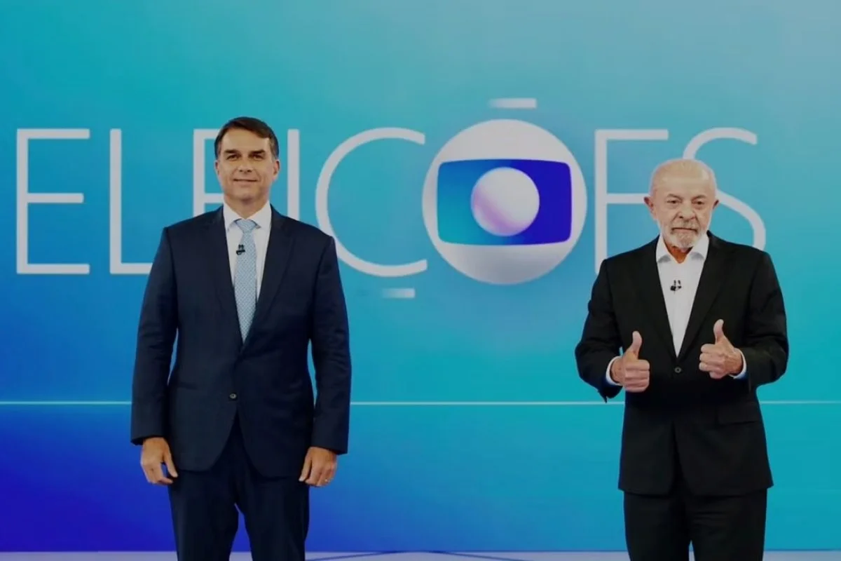 Lula confronta Flávio Bolsonaro após ironia sobre seus nove dedos durante debate