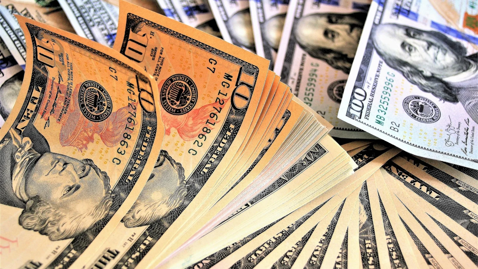 Dólar alto: veja 8 itens que podem ficar mais caros