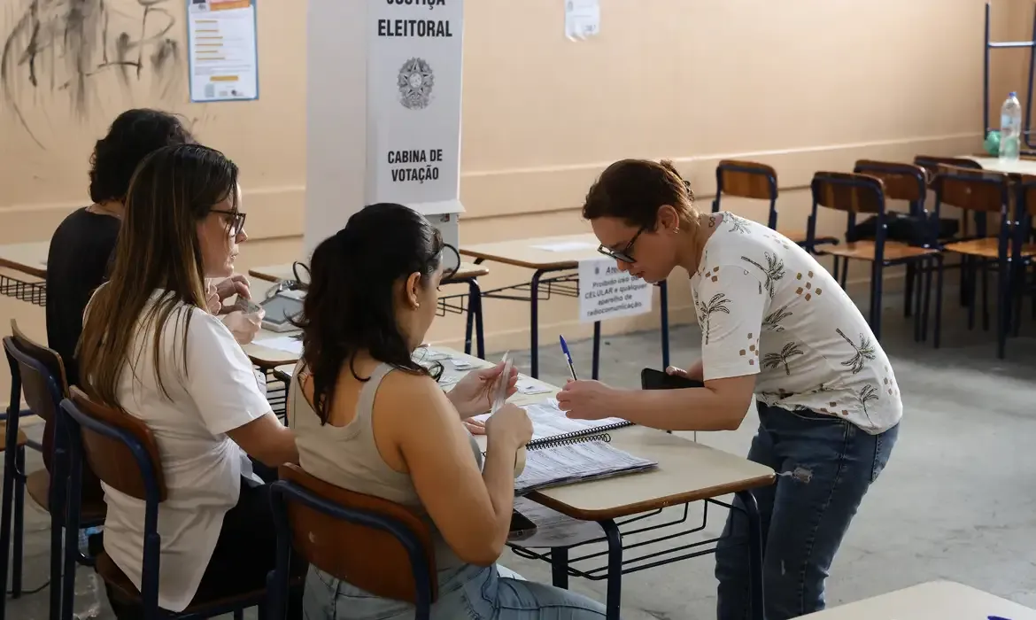 Eleitor que faltou no primeiro turno pode votar no segundo