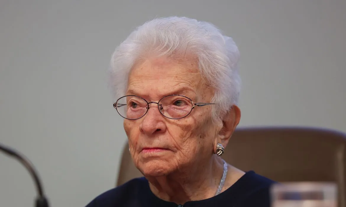Erundina é eleita aos 91 anos como deputada estadual