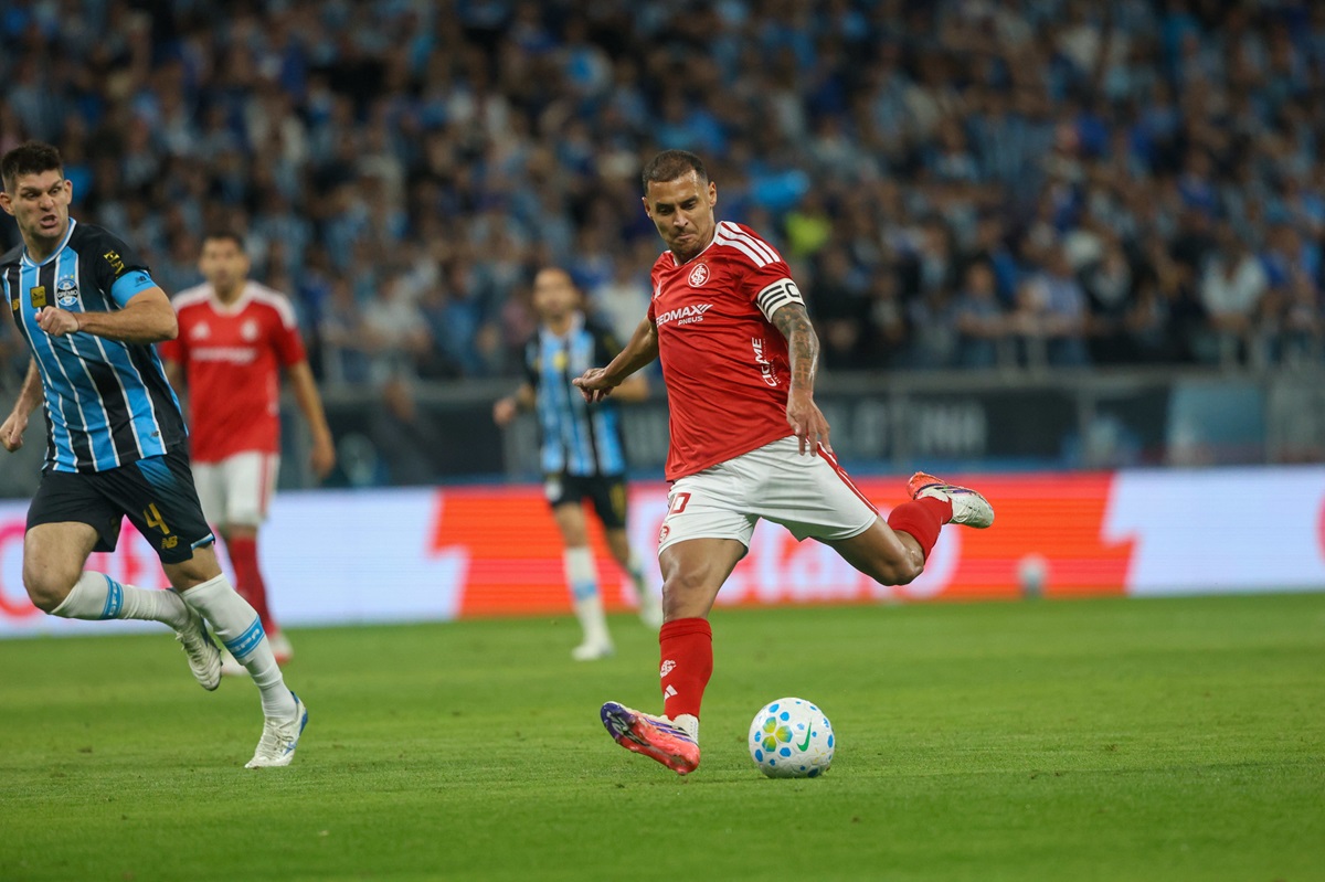 Grêmio x Inter: onde assistir ao vivo no Brasileirão, horário e prováveis escalações