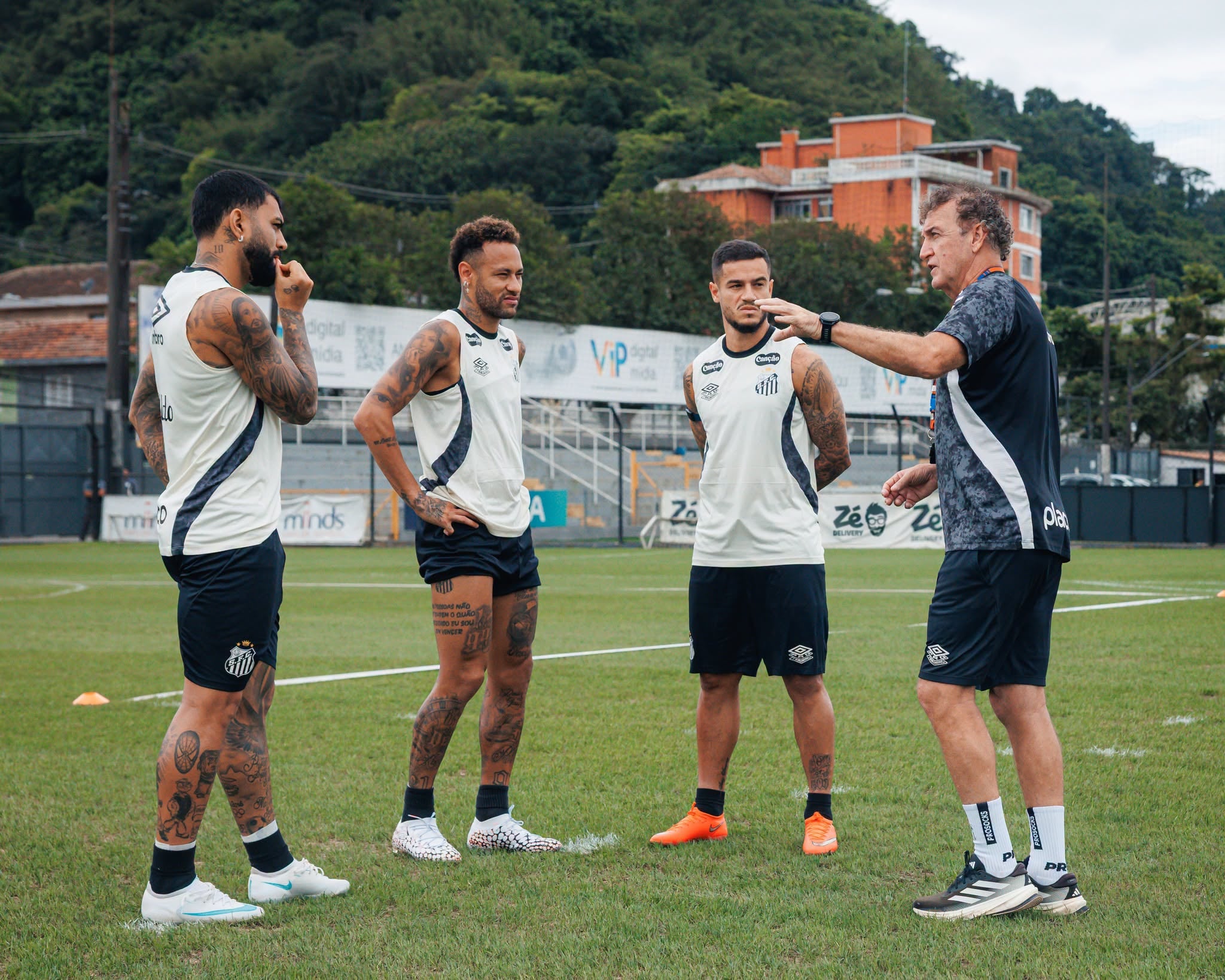 Santos x Bahia: onde assistir ao vivo, horário e prováveis escalações